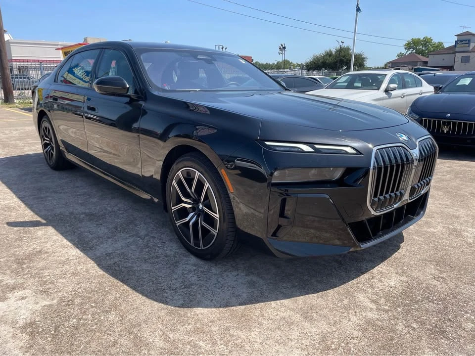 2024 BMW G70 7 Series - Image 18 of 19