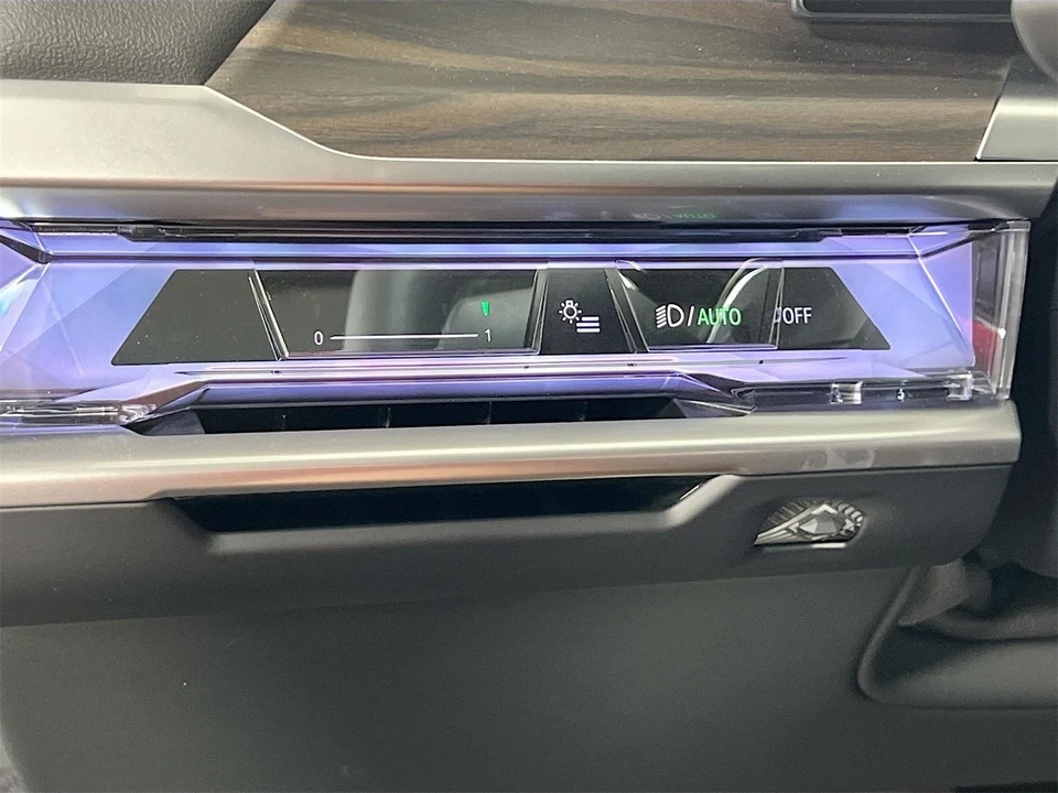 2024 BMW G70 7 Series - Image 12 of 12