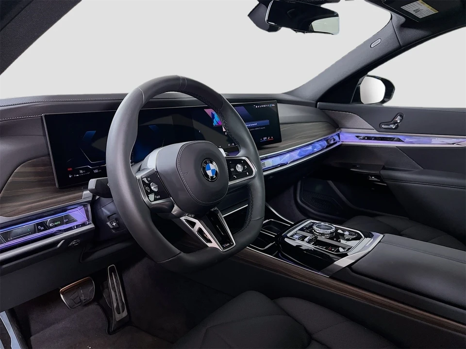 2024 BMW G70 7 Series - Image 11 of 12