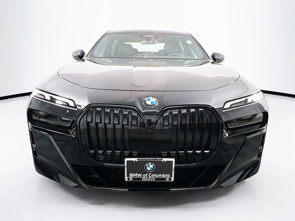 2024 BMW G70 7 Series - Image 2 of 12