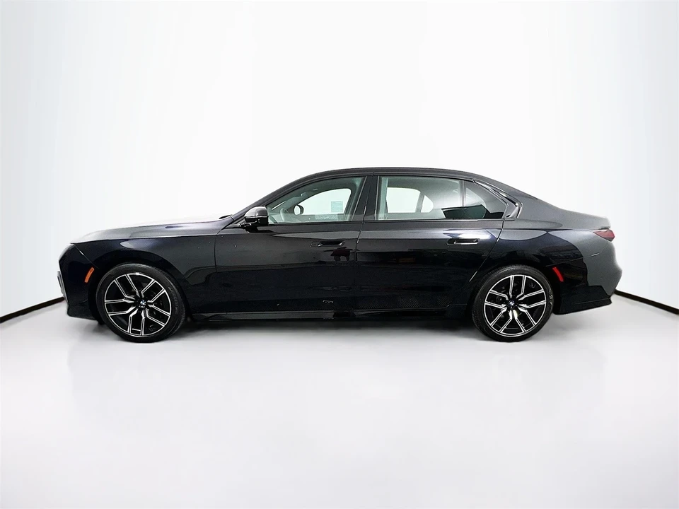 2024 BMW G70 7 Series - Image 5 of 12
