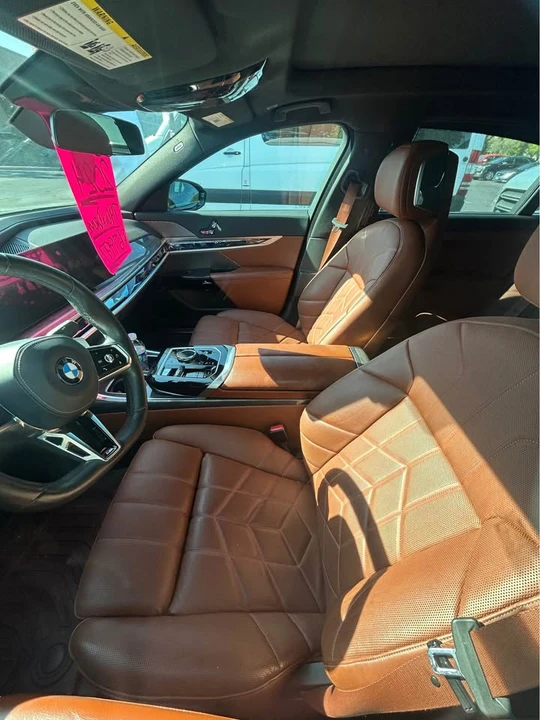 2024 BMW G70 7 Series - Image 5 of 5