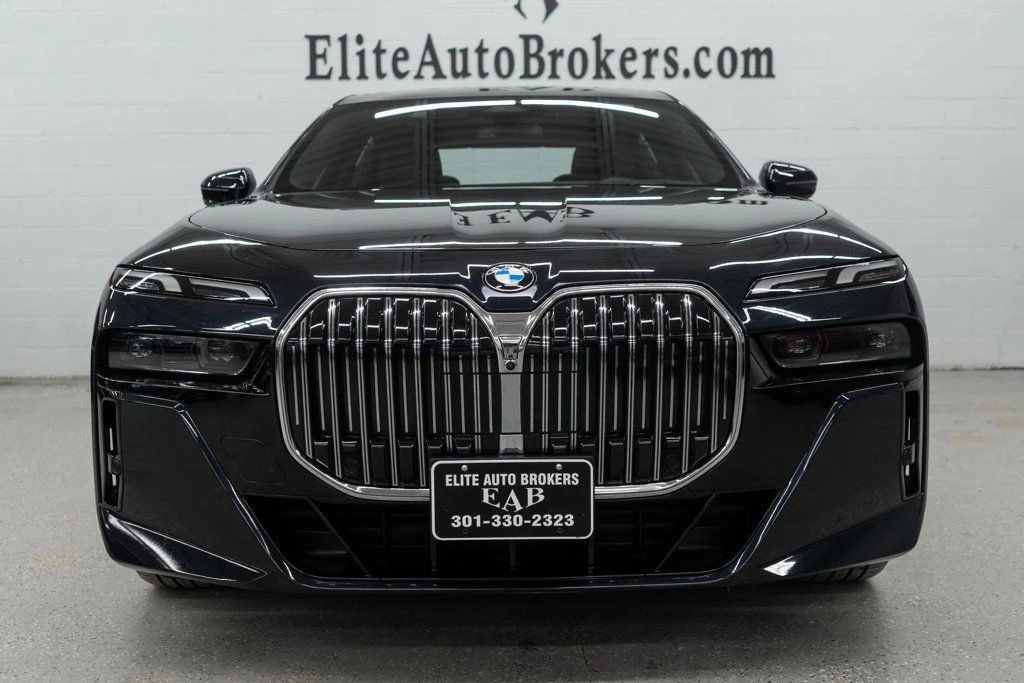 2024 BMW G70 7 Series - Image 3 of 12