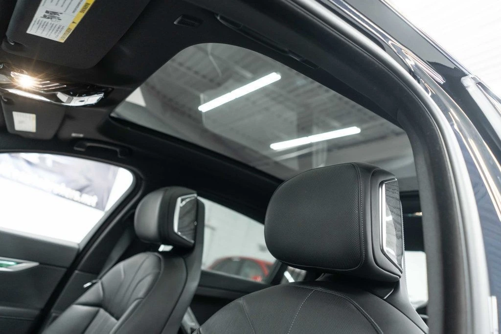 2024 BMW G70 7 Series - Image 8 of 12