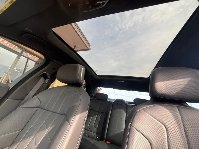 2024 BMW G70 7 Series - Image 16 of 19