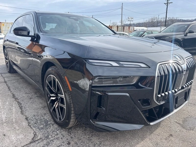 2024 BMW G70 7 Series - Image 3 of 19