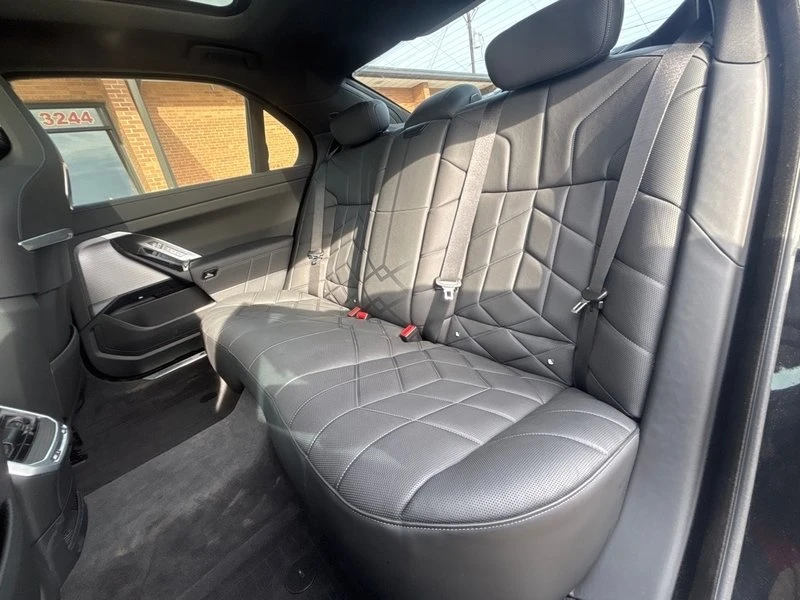2024 BMW G70 7 Series - Image 13 of 19