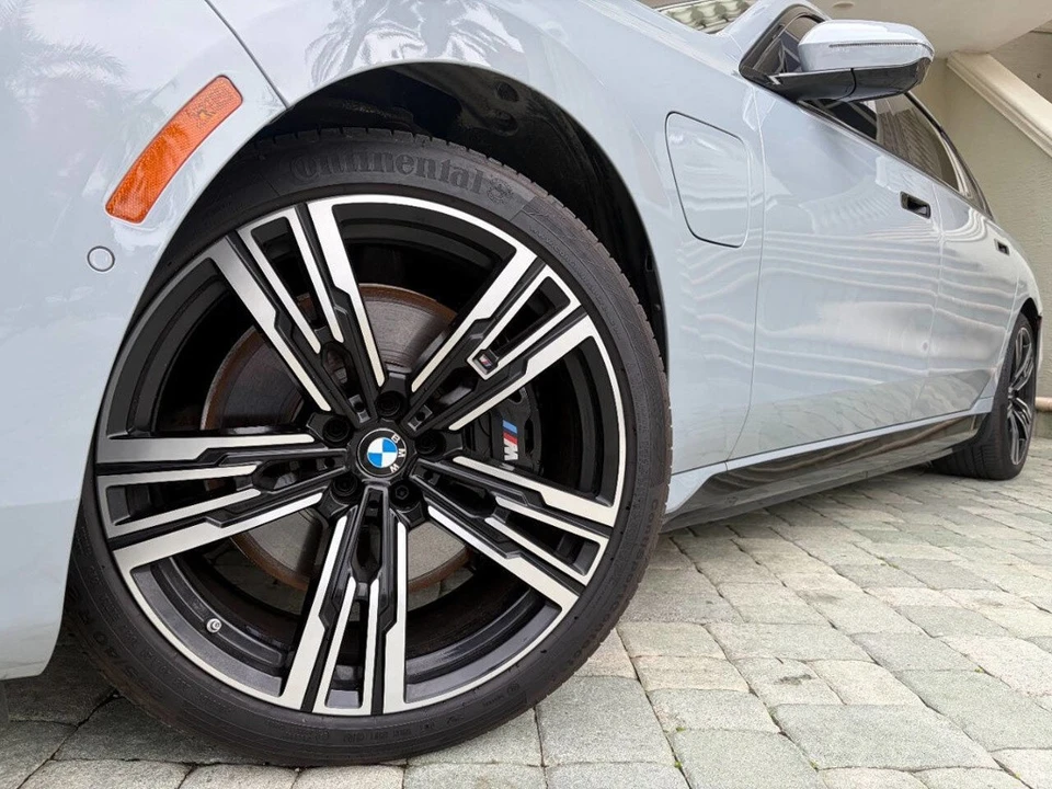 2024 BMW G70 7 Series - Image 3 of 21