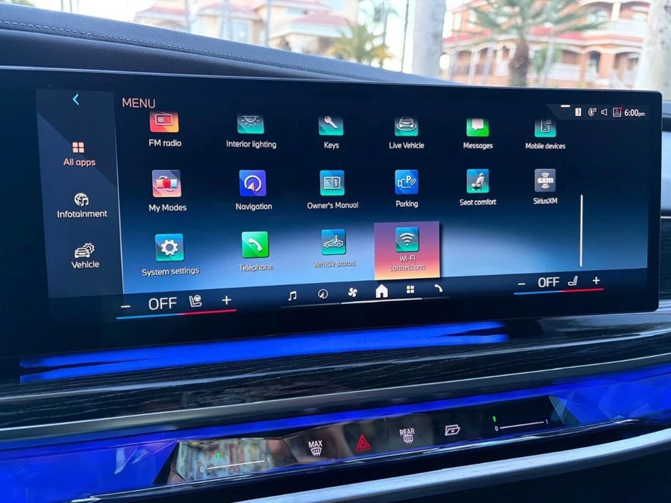 2024 BMW G70 7 Series - Image 18 of 21