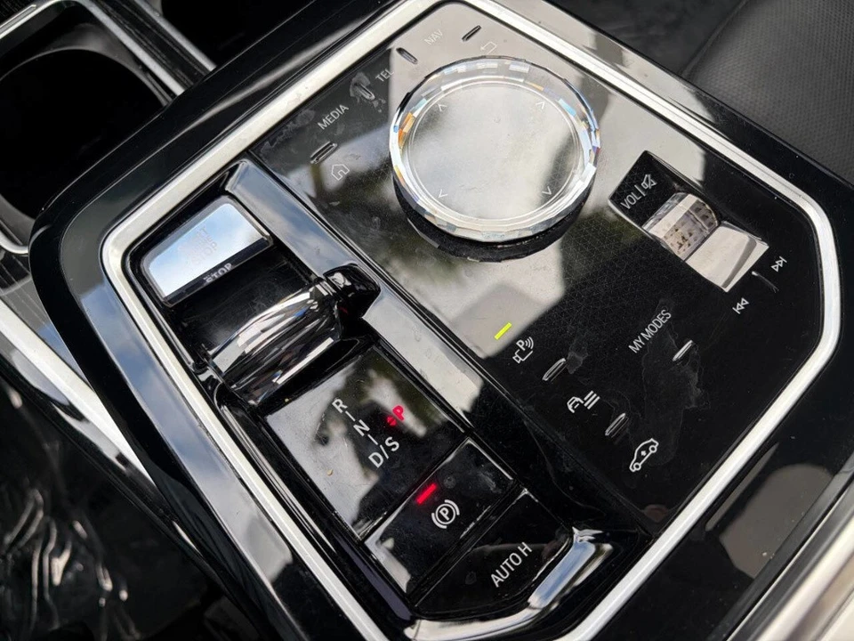 2024 BMW G70 7 Series - Image 21 of 21