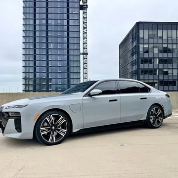 2024 BMW 7 Series 750e xDrive Sedan