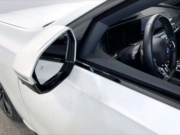 2024 BMW G70 7 Series - Image 12 of 20
