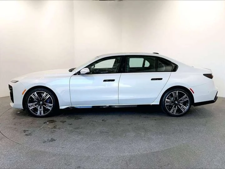 2024 BMW G70 7 Series - Image 8 of 20