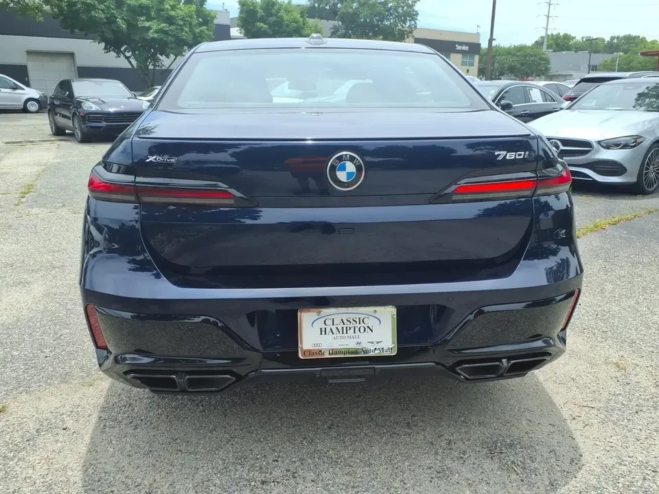 2024 BMW G70 7 Series - Image 10 of 12
