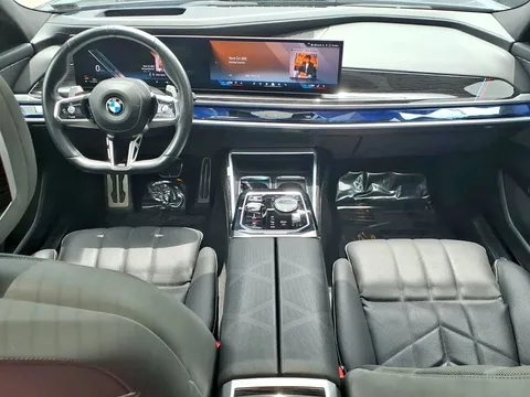 2024 BMW 760i xDrive Sedan