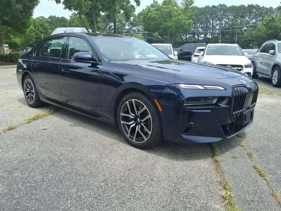 2024 BMW G70 7 Series - Image 12 of 12