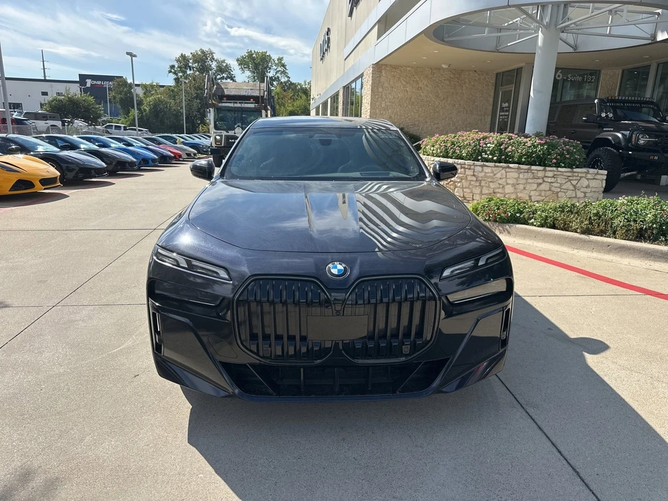 2024 BMW G70 7 Series - Image 2 of 9