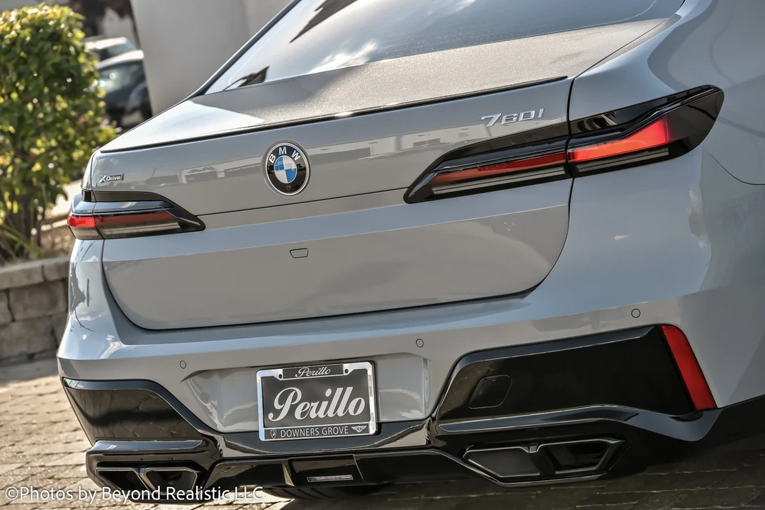 2024 BMW G70 7 Series - Image 15 of 21