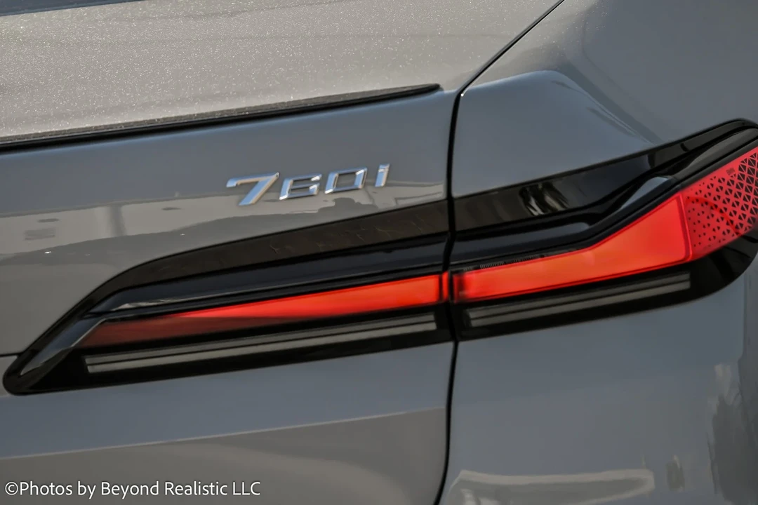 2024 BMW G70 7 Series - Image 17 of 21