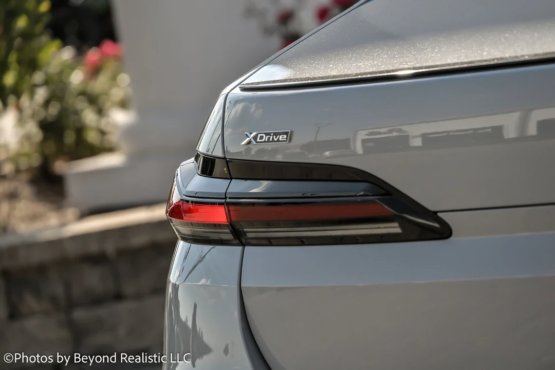 2024 BMW G70 7 Series - Image 16 of 21