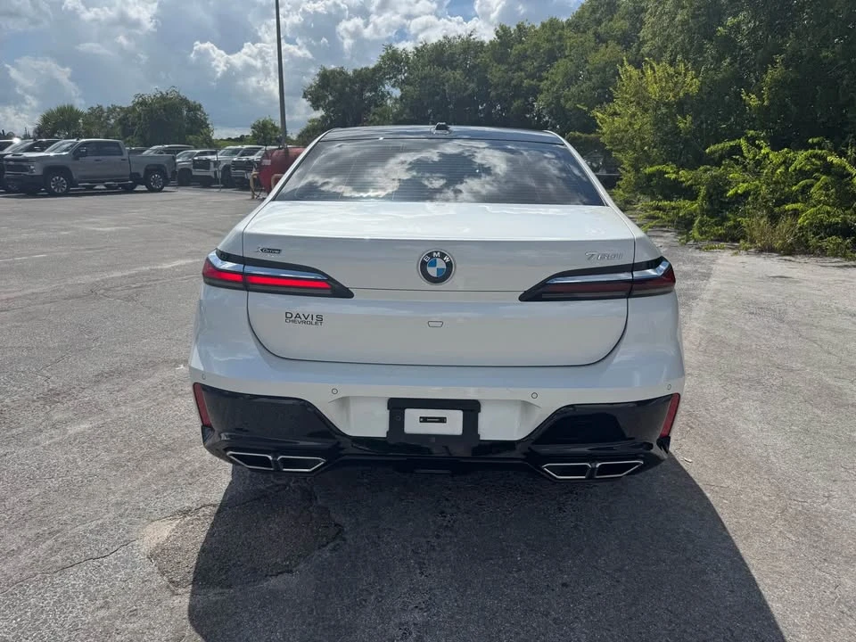 2024 BMW G70 7 Series - Image 5 of 14