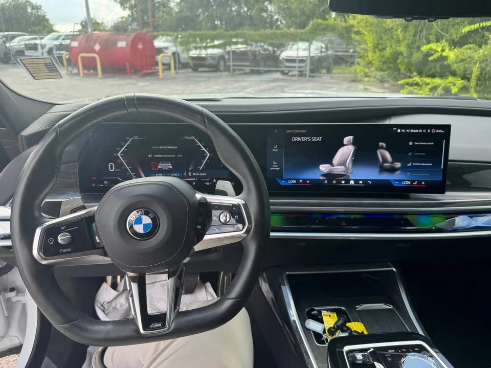 2024 BMW G70 7 Series - Image 11 of 14