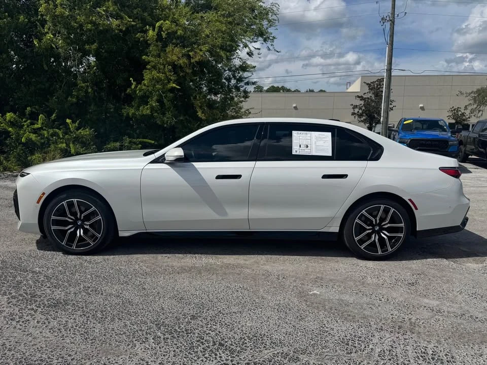 2024 BMW G70 7 Series - Image 7 of 14