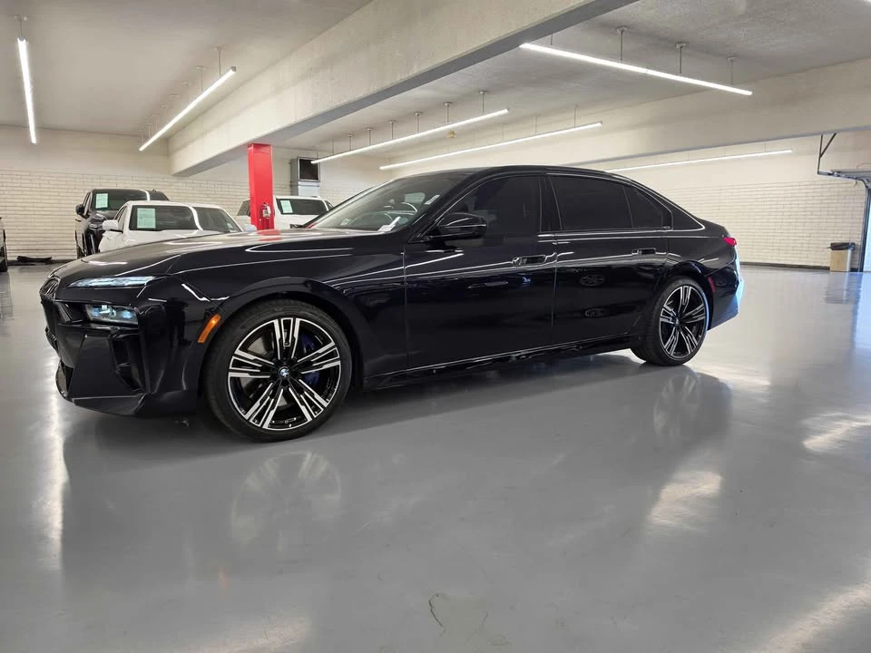 2024 BMW G70 7 Series - Image 2 of 17