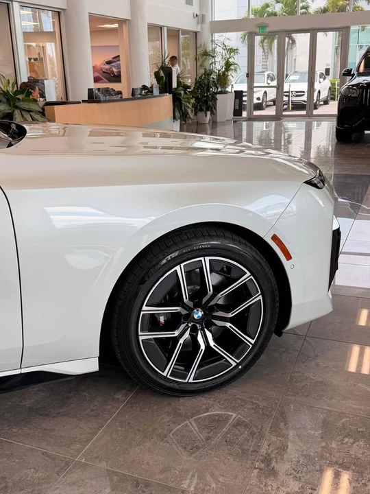 2024 BMW G70 7 Series - Image 18 of 20