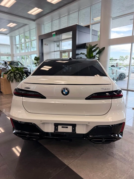 2024 BMW G70 7 Series - Image 19 of 20