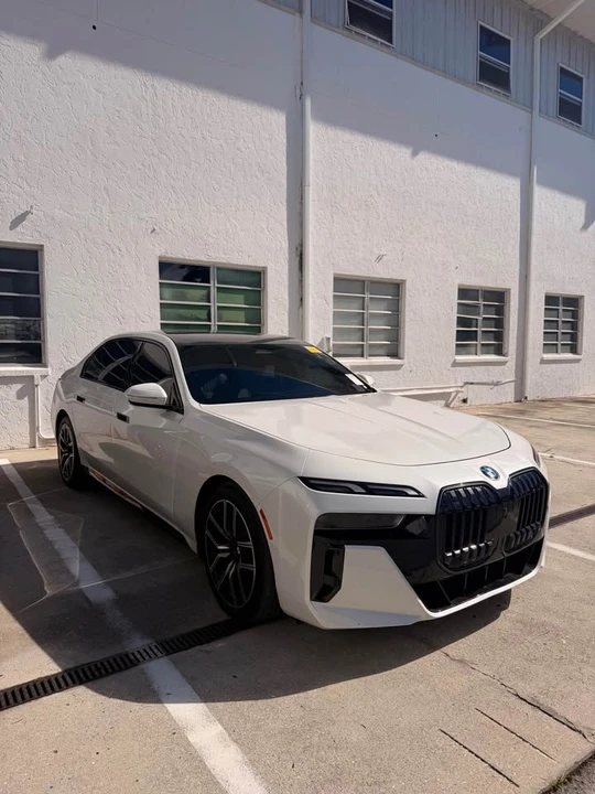 2024 BMW G70 7 Series - Image 3 of 20