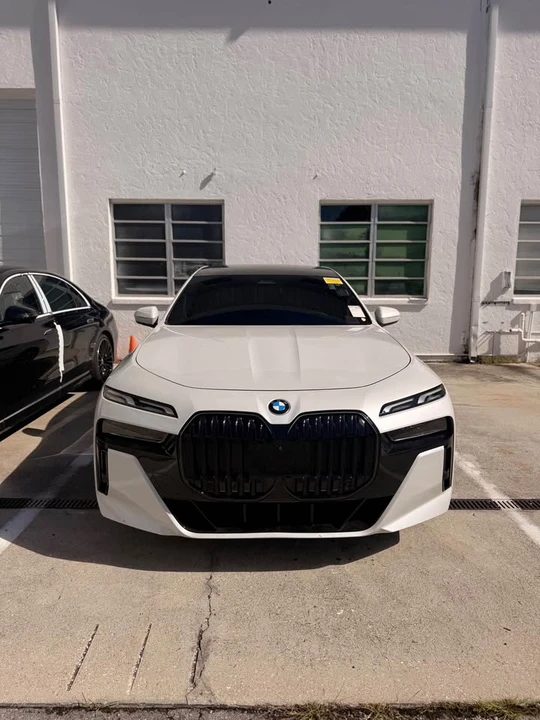 2024 BMW G70 7 Series - Image 2 of 20