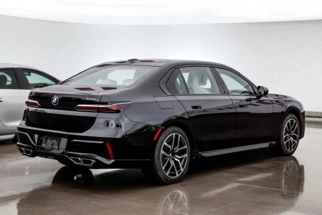 2024 BMW G70 7 Series - Image 2 of 21