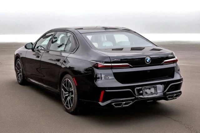 2024 BMW G70 7 Series - Image 5 of 21