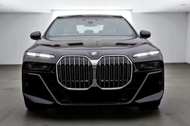 2024 BMW G70 7 Series - Image 7 of 21