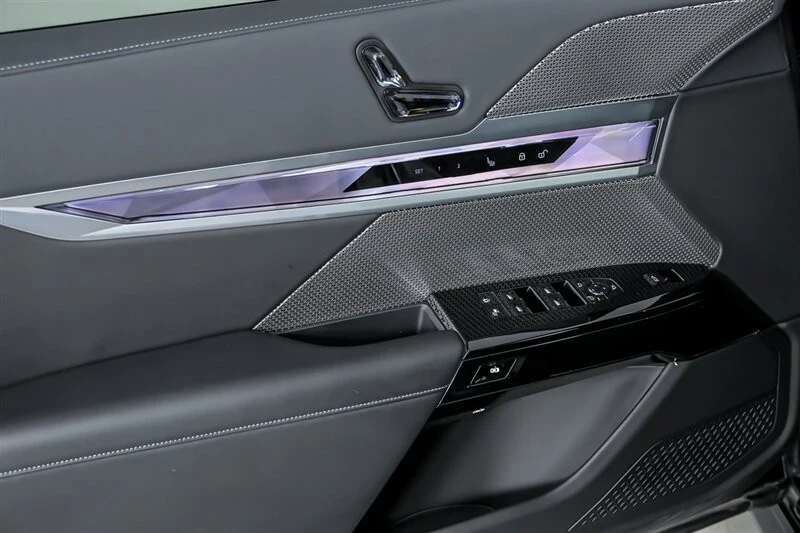 2024 BMW G70 7 Series - Image 18 of 21