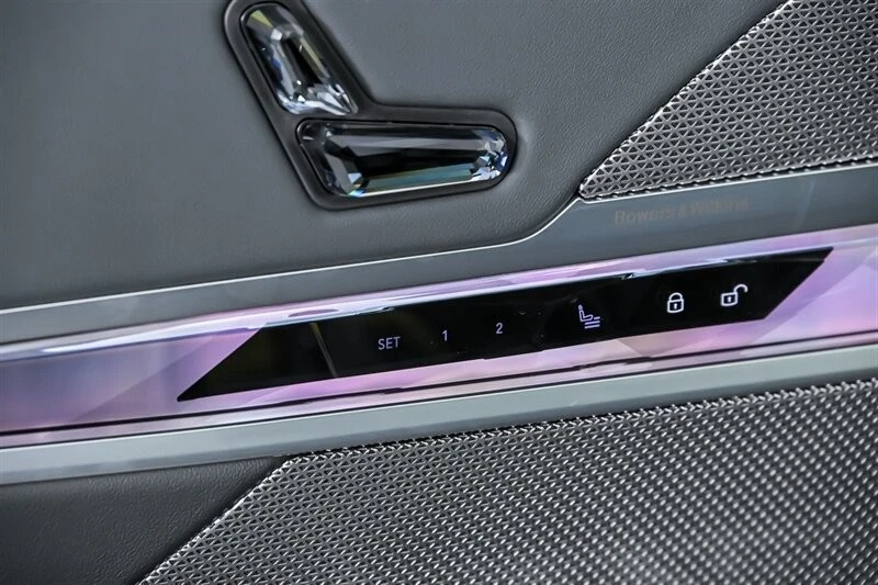 2024 BMW G70 7 Series - Image 19 of 21