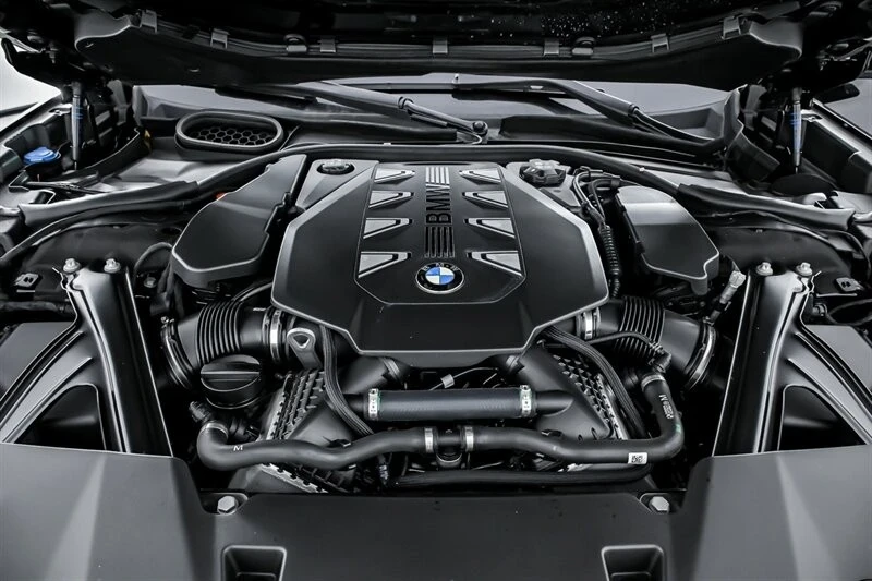 2024 BMW G70 7 Series - Image 17 of 21