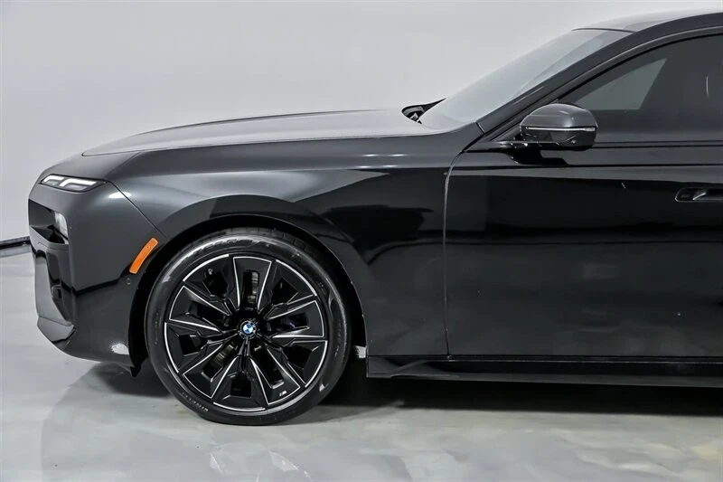 2024 BMW G70 7 Series - Image 7 of 21