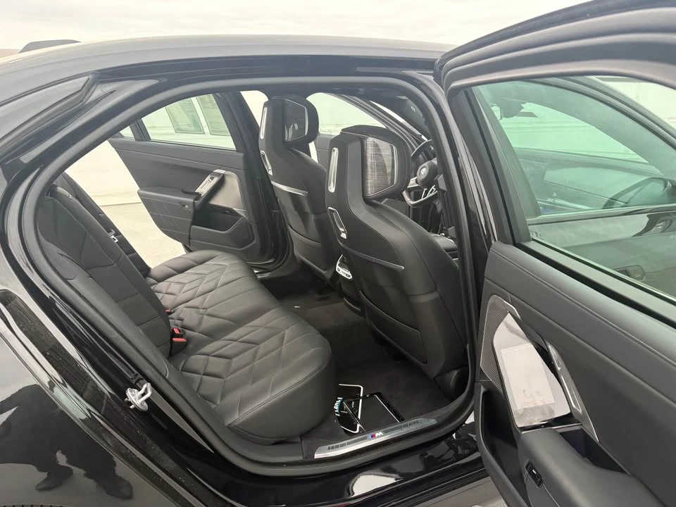 2024 BMW G70 7 Series - Image 5 of 11