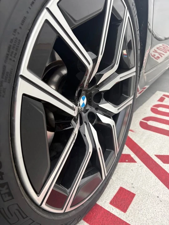2024 BMW G70 7 Series - Image 9 of 11