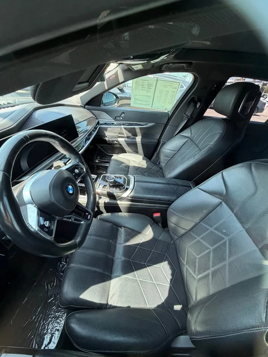2024 BMW G70 7 Series - Image 5 of 5