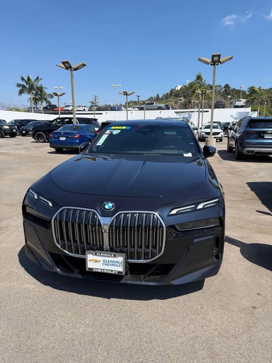 2024 BMW G70 7 Series - Image 2 of 5