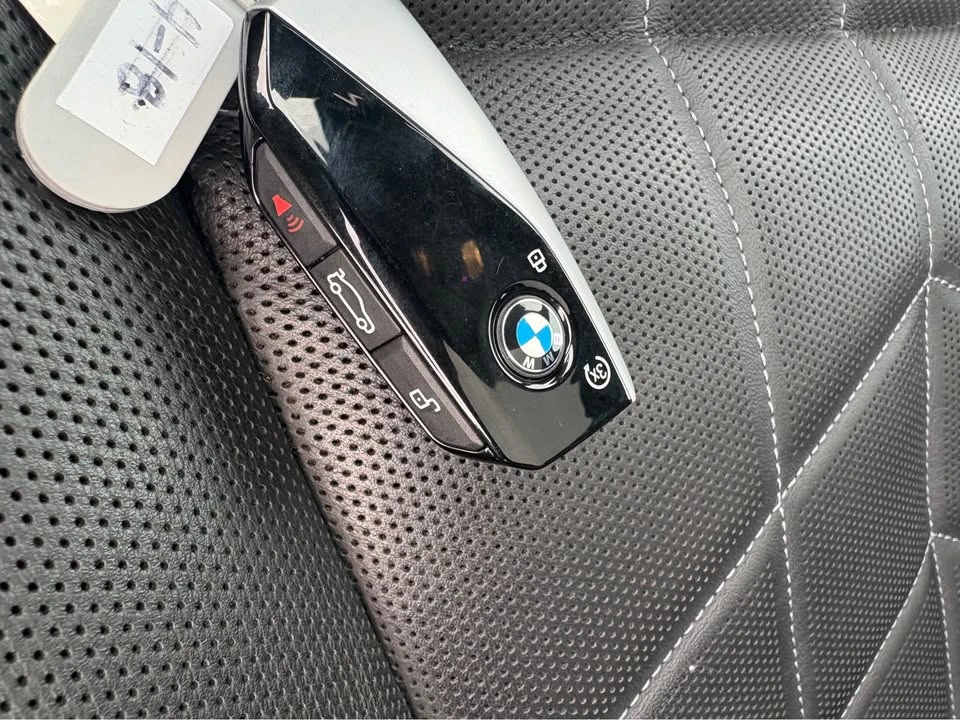 2024 BMW G70 7 Series - Image 7 of 10