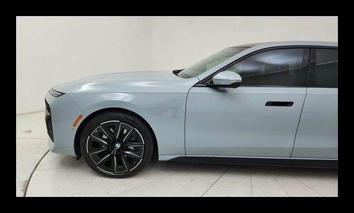 2024 BMW G70 7 Series - Image 9 of 12