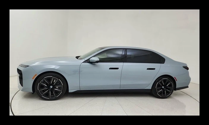 2024 BMW G70 7 Series - Image 4 of 12