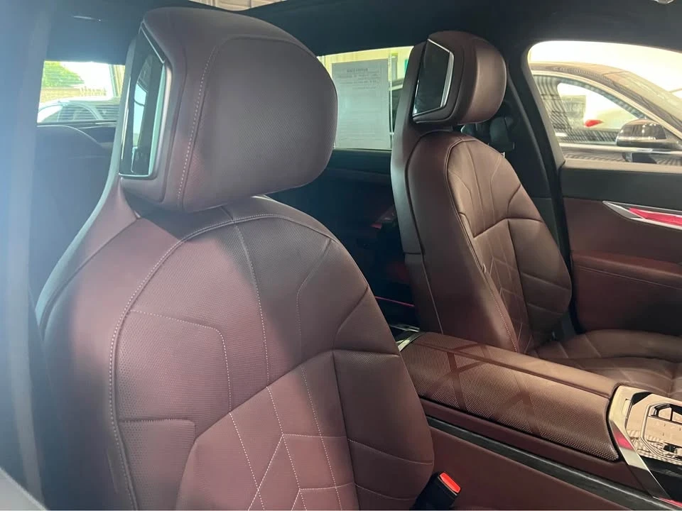 2024 BMW G70 7 Series - Image 3 of 17