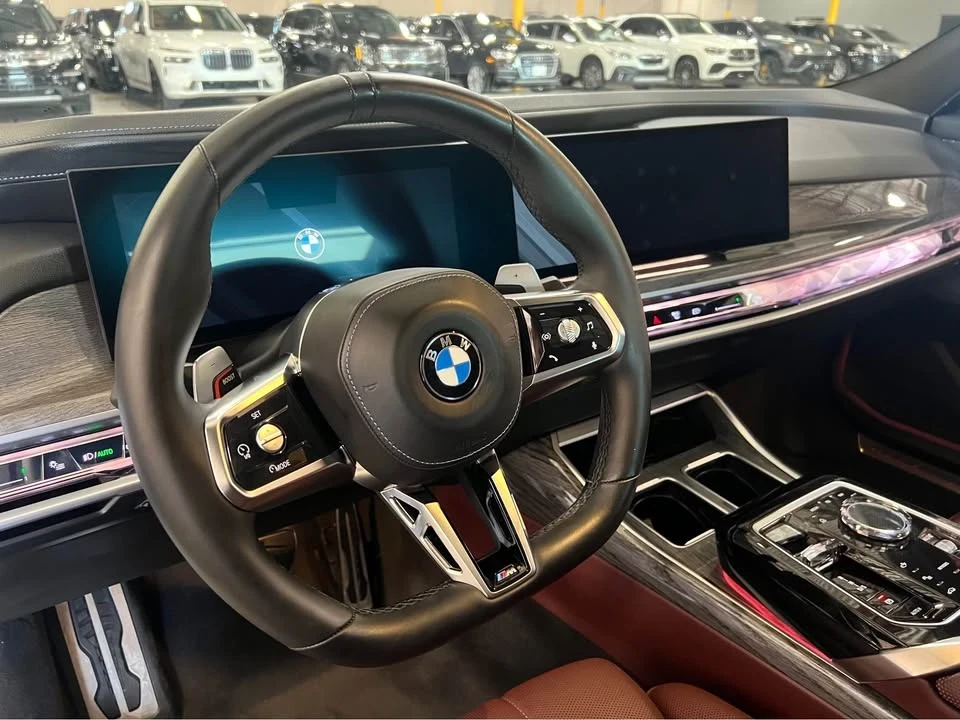 2024 BMW G70 7 Series - Image 5 of 17