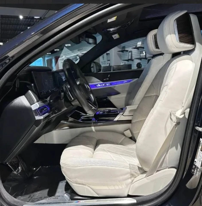 2024 BMW G70 7 Series - Image 14 of 20