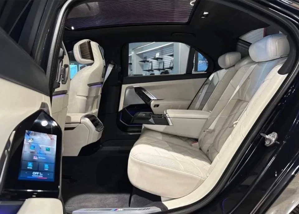 2024 BMW G70 7 Series - Image 16 of 20
